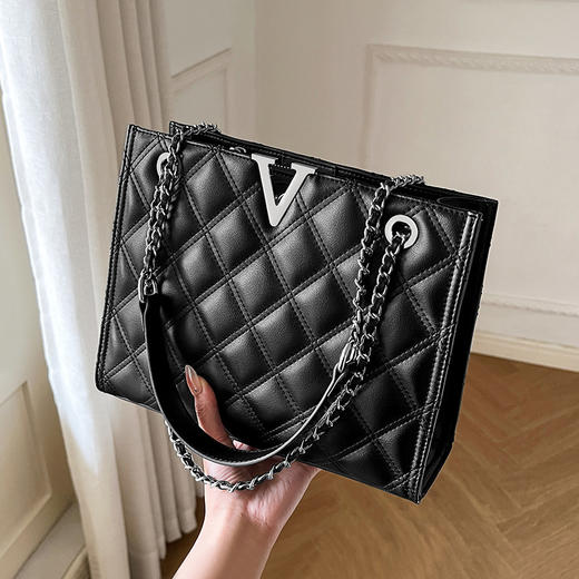 丁摩 纳兰杜黑色包包新款链条包大容量单肩腋下包女士真皮女包5ZF-0010 商品图1