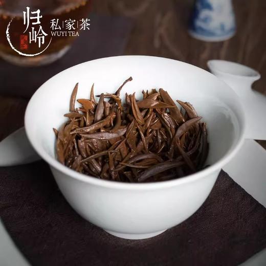 归岭丨桐木关黑芽金骏眉 特级武夷红茶 茶叶送礼盒装小包袋泡茶包200g 臻品系列 私藏级私房茶 商品图4