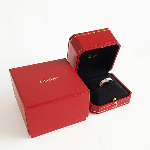 【95新】Cartier卡地亚LOVE系列B4083462 18K白金中宽版三排钻满天星LOVE戒指62号、宽度4.6mm中性款210126NJS13 商品图1