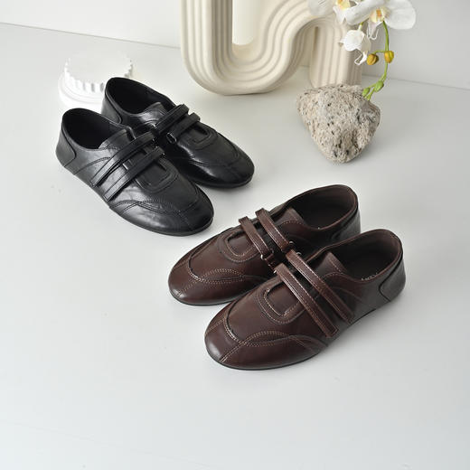 经典鲨2026春季专柜新品法式复古魔术贴软底舒适防滑单鞋女KW507-617011 商品图6