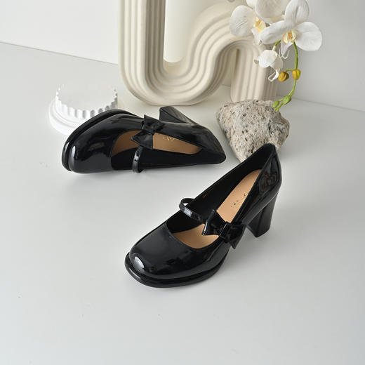 经典鲨2026春专柜款时尚圆头甜美蝴蝶结高粗跟玛丽珍单鞋女KW89-617061 商品图5