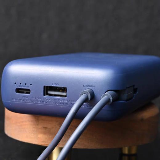 【特价/成色较新不细分】3C认证 小米充电宝自带线快充版20000 33W双向快充小巧大容量 商品图3