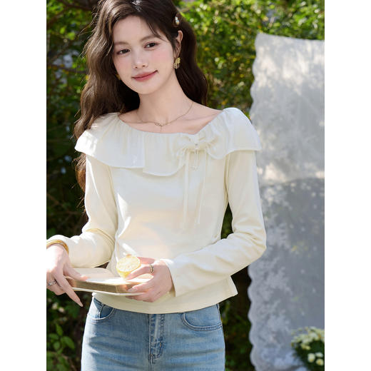 鹿向南「白汀蝶绪」杏色设计感长袖T恤女春季显瘦巨好看漂亮上衣 商品图1