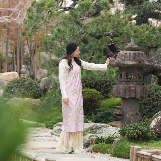 【林栖设计小店】花间芳菲|真丝罗绣花拼金葱纱2026春新款连衣裙1961234 商品图2