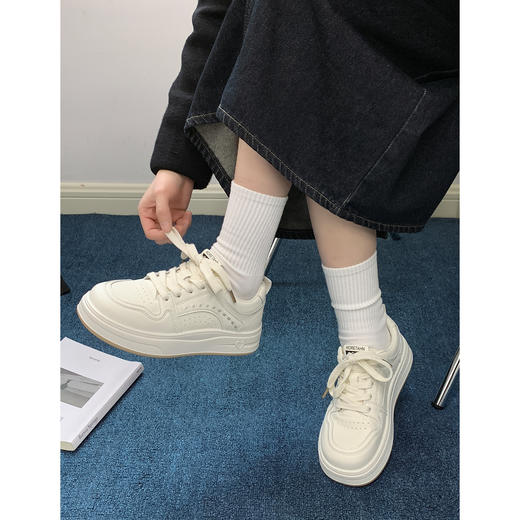 【YW】无忧购26春季新款厚底透气休闲板鞋爱心百搭小白鞋MIS-6065（3.7截单后3-7天发货) 商品图5