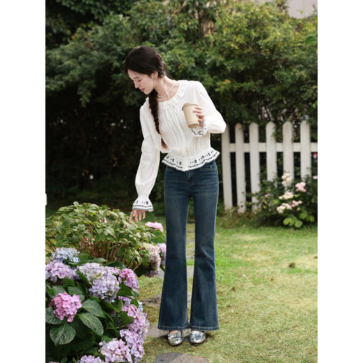 鹿向南「柏林春叶」米白色喇叭袖衬衫女春季时尚设计感百搭上衣女 商品图3