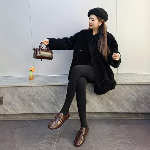 经典鲨2026春季专柜新品法式复古魔术贴软底舒适防滑单鞋女KW507-617011 商品图1