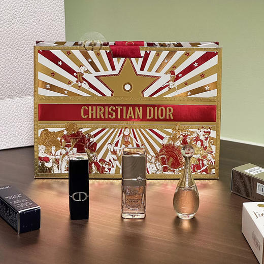 迪奥新年礼 热乎的Dior新年礼：真我香氛+烈艳蓝金唇膏720缎光+花秘小粉钻精华 商品图4