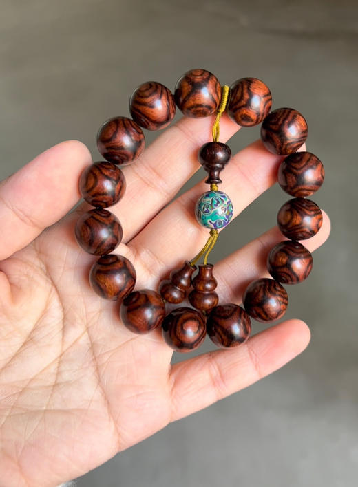 1.5海黄对眼手串+大漆珠 商品图0