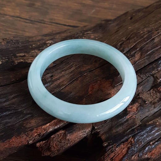 【天然正品】A货翡翠天然细腻无纹裂糯化种浅绿色60号翡翠手镯030226NJT33 商品图3