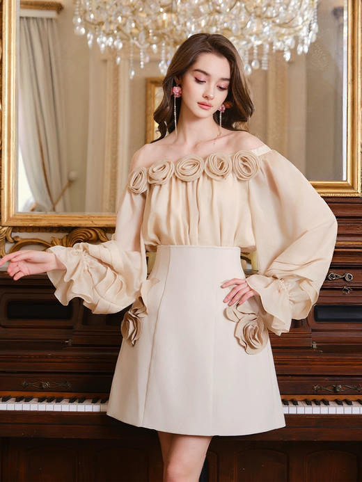 雪纺纱定位花朵大袍袖露肩上衣 商品图0