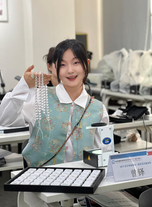 五行N量水晶专场，赤马红羊年专属定制，毕业及全净体白水晶自带强大净华力！守护姐妹们的清净N量！L年动荡裹挟着未知变数、唯有身心澄澈、ci场稳固，方能在起伏中守得本心、掌握节奏 商品图5