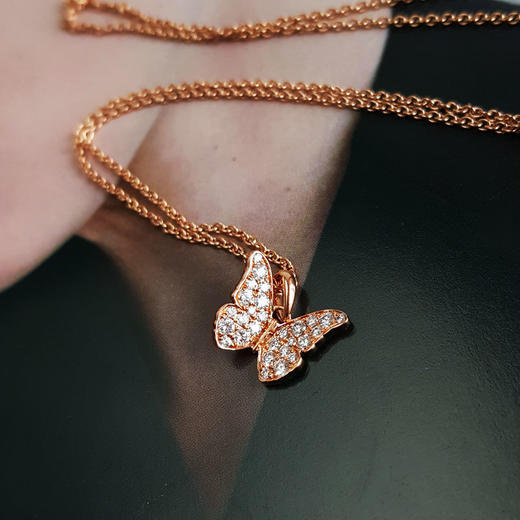 【天然正品】AU750玫瑰金简约时尚蝴蝶造型0.22克拉群镶钻石吊坠项链11.1*10.5*2.8MM（皆取最大值）链长：45CM（长度可调节）260126TB60 商品图2