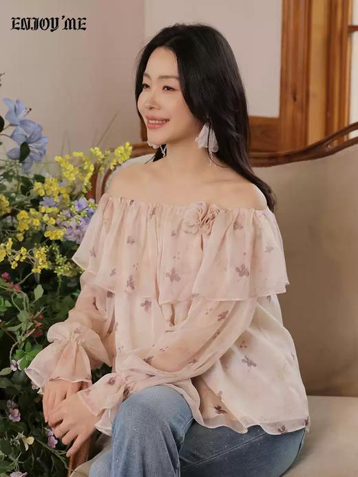 【门店同款】ENJOY春季“柔光芳序”立体花朵一字肩上衣 169602138 商品图0