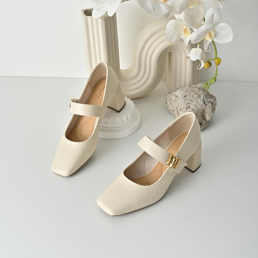 经典鲨2026年春季专柜新品复古方头6cm法式高粗跟气质单鞋女KW89-617021 商品图1