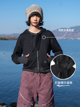 早乙女惠子saotome/STMWY211637/鬼马短款波点卫衣