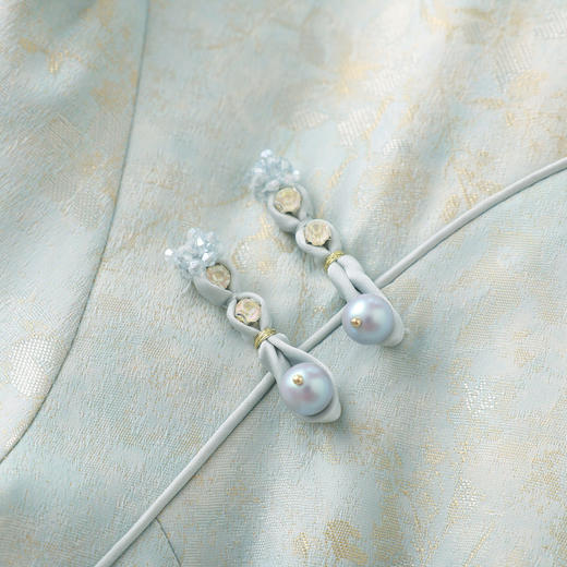 「高货wl」全新升级【铂金会员367/天猫499/差价132】(75023)洛诗琳新中式云锦感连衣裙2026春夏新款提花缎旗袍收腰裙 商品图3