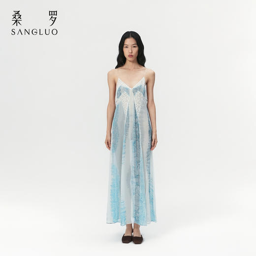 浪漫仙气』桑罗浅蓝蕾丝印花真睡裙桑蚕丝海边度假吊带长裙 商品图3