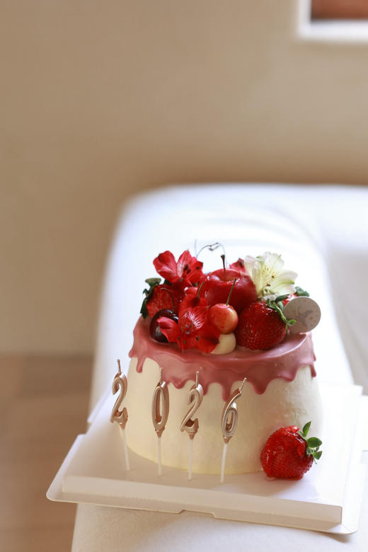 8寸定制草莓车厘子 商品图0