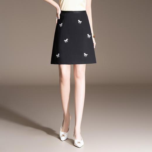 「自」全新升级【铂金会员137/天猫179/差价42】(24557)洛诗琳新款百搭直筒半身裙2026春季复古高腰刺绣显瘦A字裙 商品图0