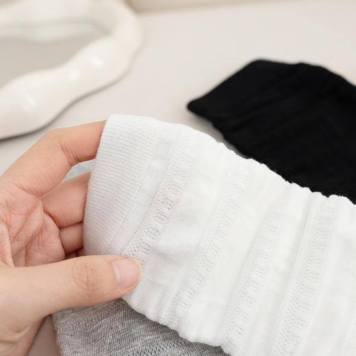 【59元3双】女士时尚琴键暗纹堆堆袜春夏时尚袜子白女袜【2612512】 商品图3