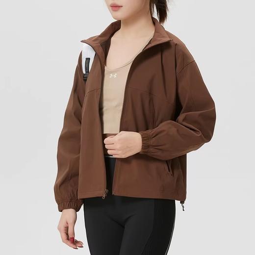 【五一尖货限时专享】
安德玛外套女装2026新款运动服户外出行健身训练潮流时尚立领夹克6010350-230 商品图1