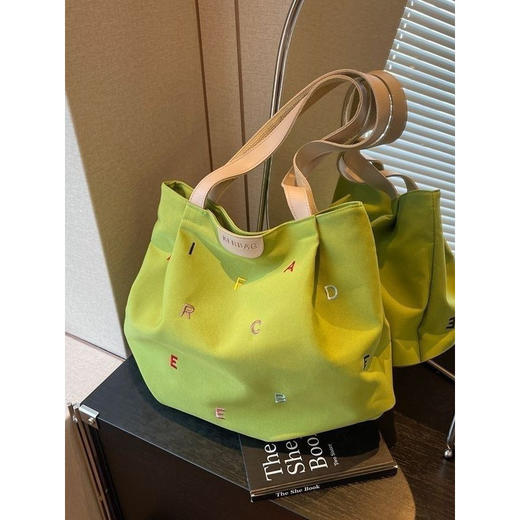 【厚实帆布材质❗️简约时尚百搭】大容量帆布包包女新款潮刺绣字母手提袋小清新学生单肩托特包。jd 商品图0