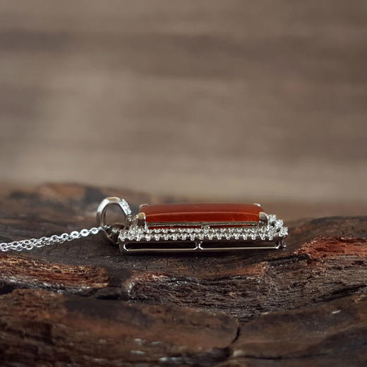 【天然正品】A货翡翠AU750白金豪镶钻镶天然细腻冰种平安无事牌红翡吊坠项链32.8*16.7*5.8MM（皆取最大值）141125AH32 商品图5