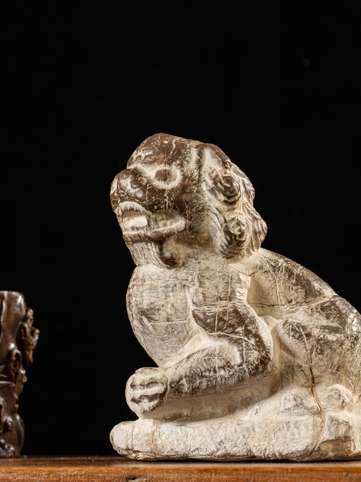 清	石雕案上狮子摆件 商品图1