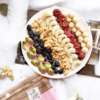 沃隆（woLong）每日坚果750g妈妈款营养混合坚果礼盒 开心果蔓越莓干榛子仁等 商品图1