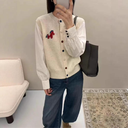 雀说韩系刺绣小马彩扣圆领针织开衫新款衬衫袖毛衣假两件上衣ALW 商品图2
