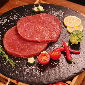 恒都 生鲜组合 黑椒菲力牛排牛腩块牛肉丸 礼盒装900g 商品图0