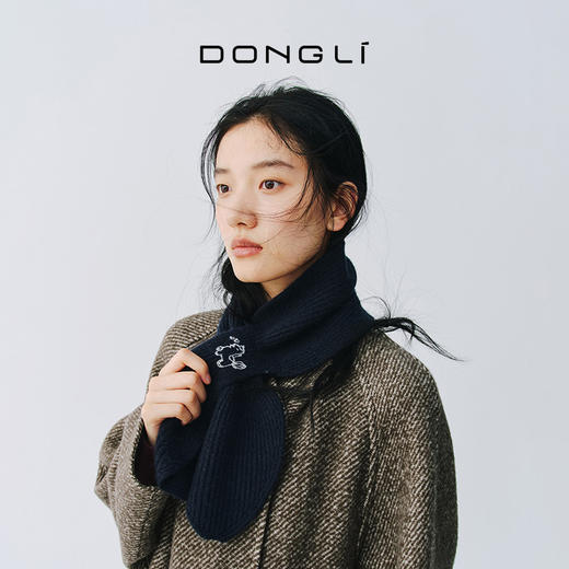 东黎 • 新年款 山羊绒刺绣糖果围巾 5692 商品图3