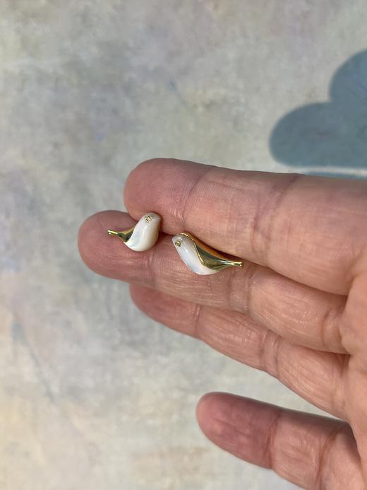 林间小鸟天然贝母耳钉 德国珠宝品牌尾单 银镀金耳钉  非质量问题 不退不换 商品图6