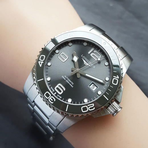 【95新】LONGINES 浪琴L3.781.4.76.6自动机械机芯日期显示41MM（男款）康卡斯系列 精钢/可旋转陶质字圈060226AK28 商品图8