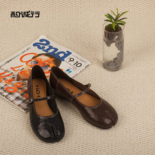 和诚行2026春季新款牛皮马蹄分趾一字带法式复古玛丽珍平跟单鞋0400269 商品图4