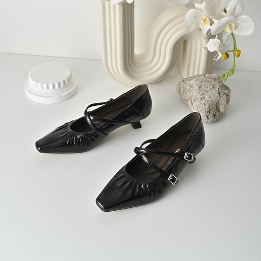 经典鲨2026年春专柜新品牛皮革法式小方头低细跟通勤单鞋女KW333-617011 商品图2