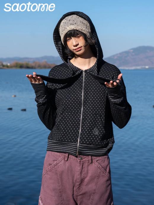 早乙女惠子saotome/STMWY211637/鬼马短款波点卫衣 商品图1