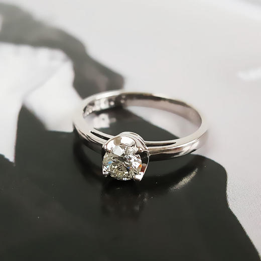 普柏琳AU750白金经典简约四爪款0.39克拉钻石戒指14号（皆取最大值）260126NJS54 商品图3