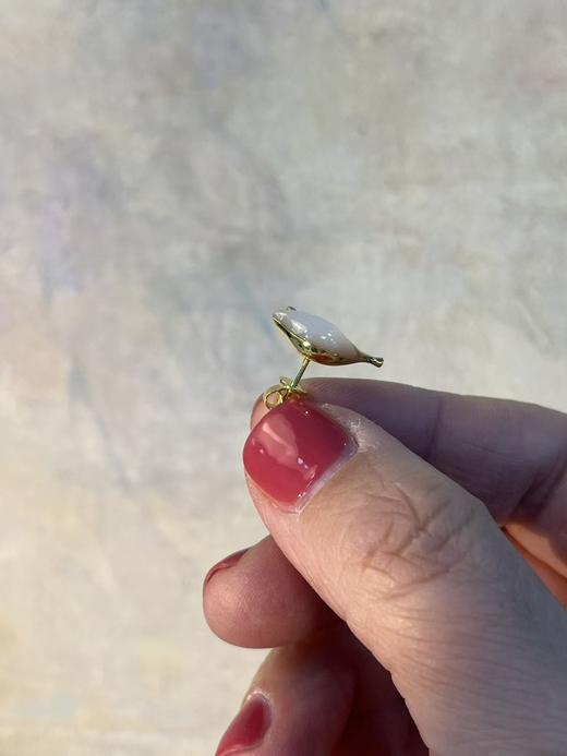 林间小鸟天然贝母耳钉 德国珠宝品牌尾单 银镀金耳钉  非质量问题 不退不换 商品图2