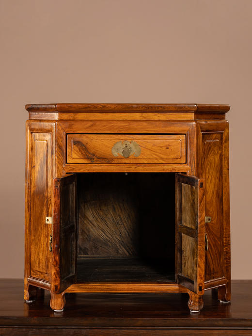 二十世纪	黄花梨八角橱柜 商品图3