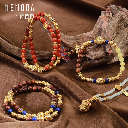 【新品首发】五髻文殊足金黄金宝宝佛挂坠转运珠 鎏彩工艺孩子礼物MEMORA诗普琳HP922701 商品图13