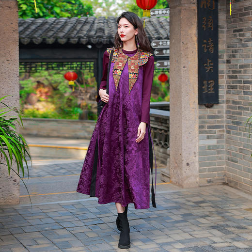 【2026春节款】绣披紫韵云肩连衣裙 | 现货加急发 商品图0