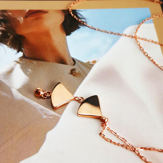 【天然正品】AU750玫瑰金经典时尚双扇子造型贝母吊坠项链22.9*7.9*1.3MM（皆取最大值）链长：43CM（长度可调节）170126NJS39 商品图6