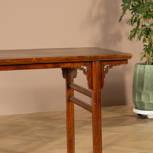 清中期	黄花梨夹头榫如意云纹独板画案 商品图2