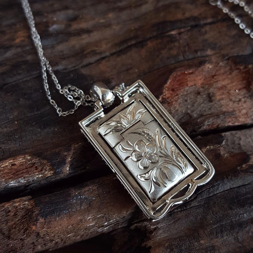 【天然正品】A货翡翠AU750白金豪镶钻镶天然细腻冰种平安无事牌红翡吊坠项链32.8*16.7*5.8MM（皆取最大值）141125AH32 商品图7