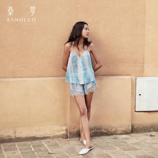 波纹蕾丝』桑罗深V性感吊带短裤睡衣套装桑蚕丝女家居服 商品图4