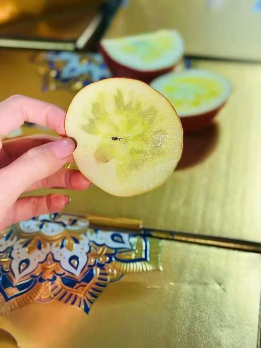 周三取货：【藏区雪域金果】一箱毛重6.8斤，脆甜多汁，冰糖心。 商品图2