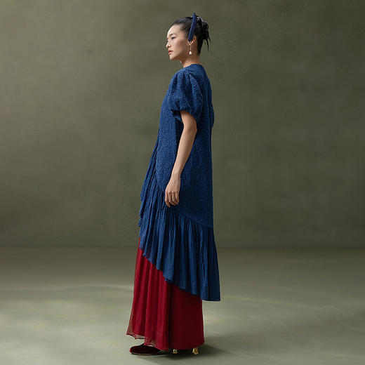 【林栖设计小店】植物染色|手工植物蓝婴儿棉密褶2026春新款鱼尾外套上衣1961026 商品图3