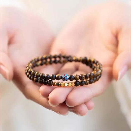 【粉丝专属❗️奇楠沉香新中式手串】搭配碎银烧蓝莲花，有着碎碎平安、好运莲莲的寓意！天双圈白木香手链烧蓝莲花转运珠女然叠戴金莲 商品图0